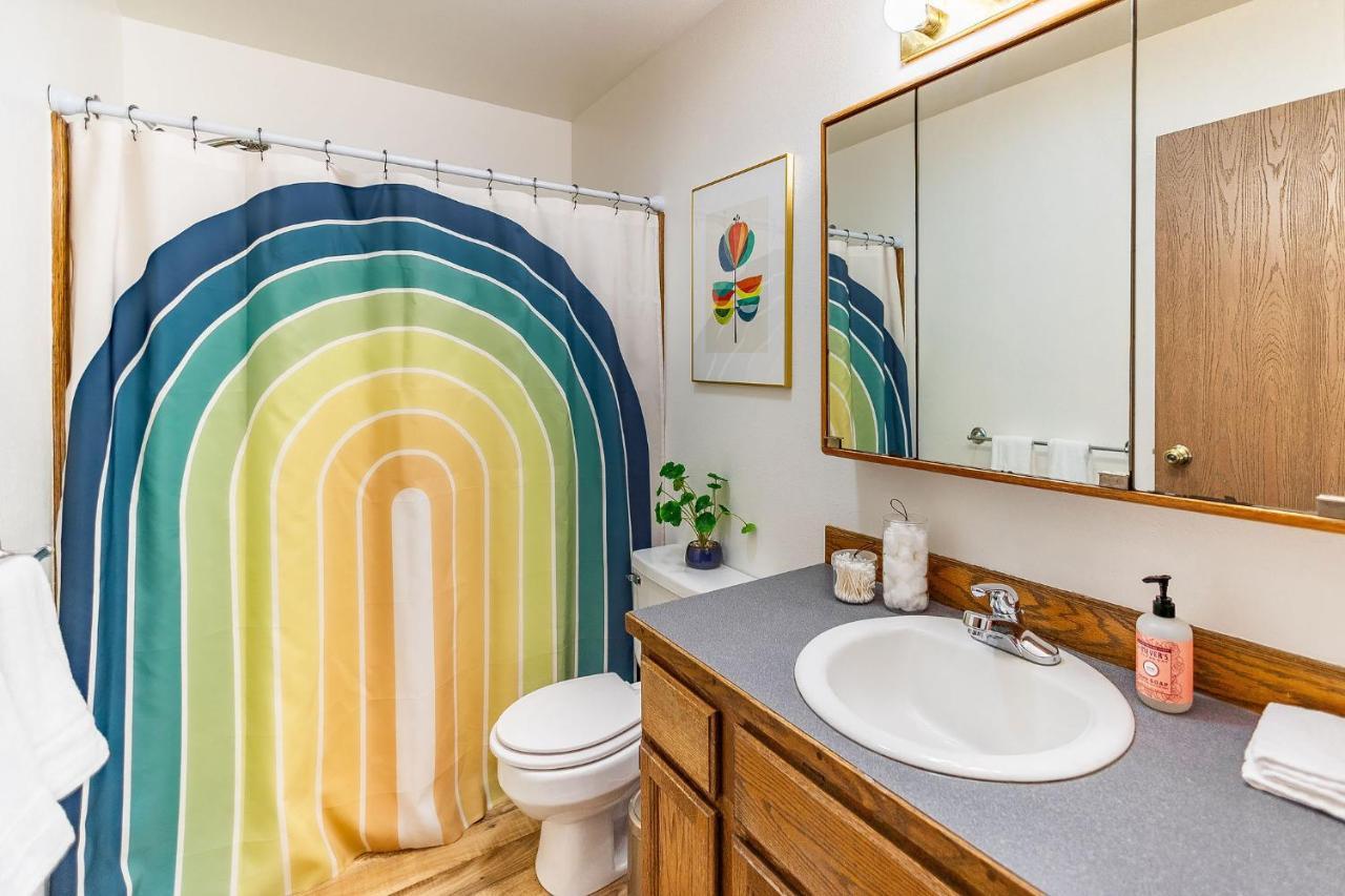 The Rogue Wave-beach Access, Ocean Views, Private *